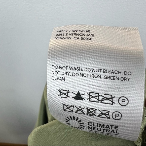 NEW Reformation Annika Silk Top - Picture 4 of 7